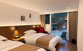 Li River Resort Villa Hotel
